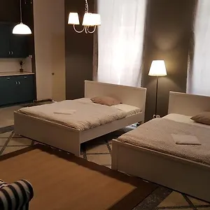  Гостевой дом Premier Венгрия
